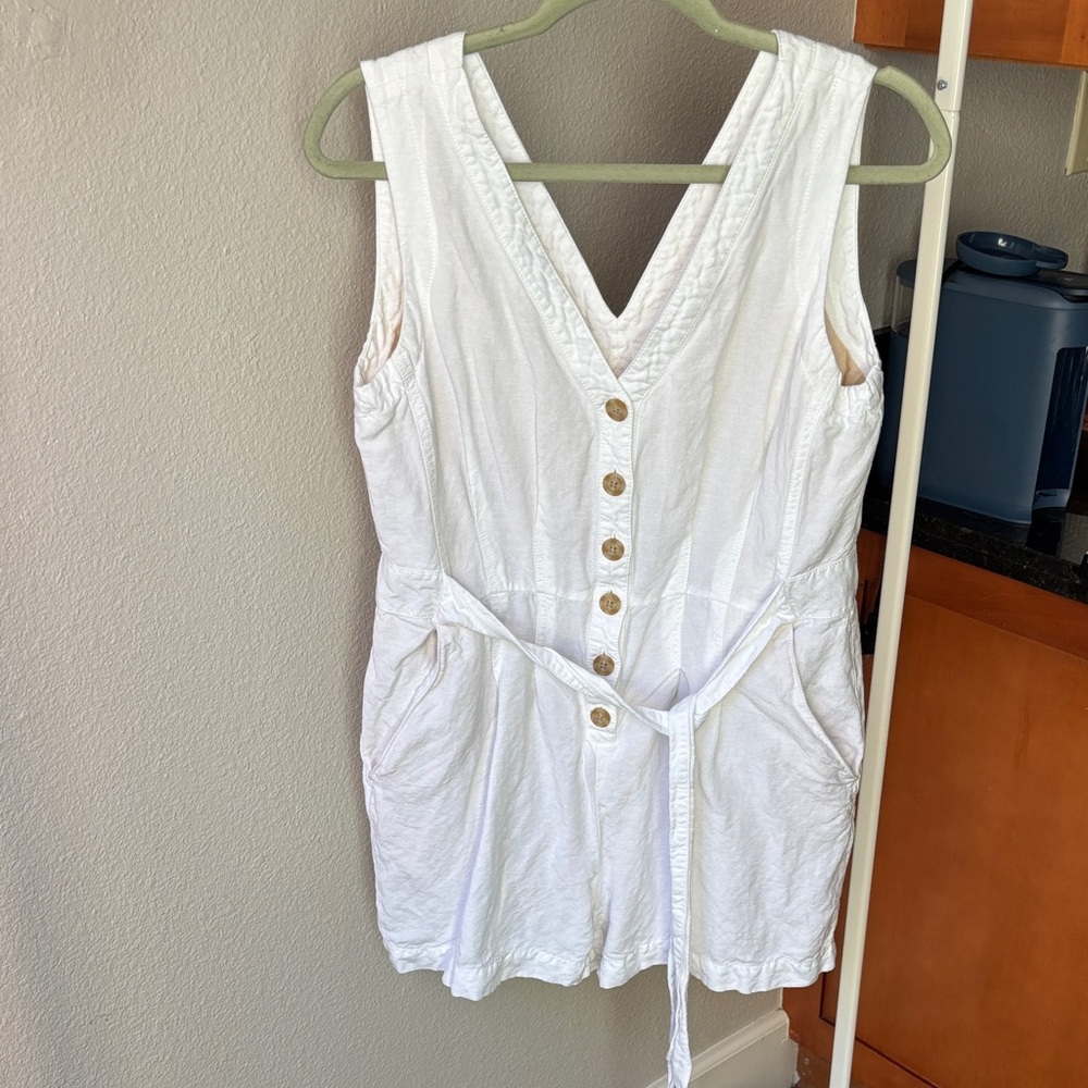 LOFT White Sleeveless Button-Front Romper with Belt